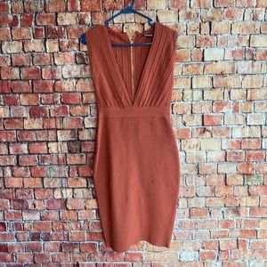 Gianni Bini Mauve dress with deep V. Size S.